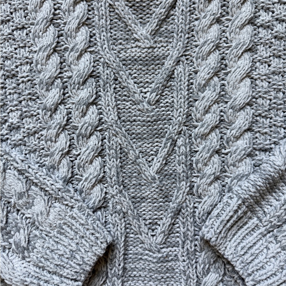 Altar’d State Women’s Gray Chunky Cable Knit Long Sleeve Sweater Size Medium - Picture 4 of 9